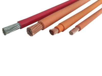 電動(dòng)汽車車內(nèi)用高壓電纜.jpg 電動(dòng)汽車車內(nèi)用高壓電纜.jpg